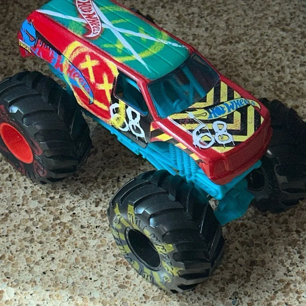 Hot 🥵 Wheels 🛞 Monster Truck 68 🛻 BIG WHEELS BIG FUN 🤩